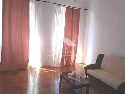 Dnevna soba; prirodno svjetlo, moderni stil