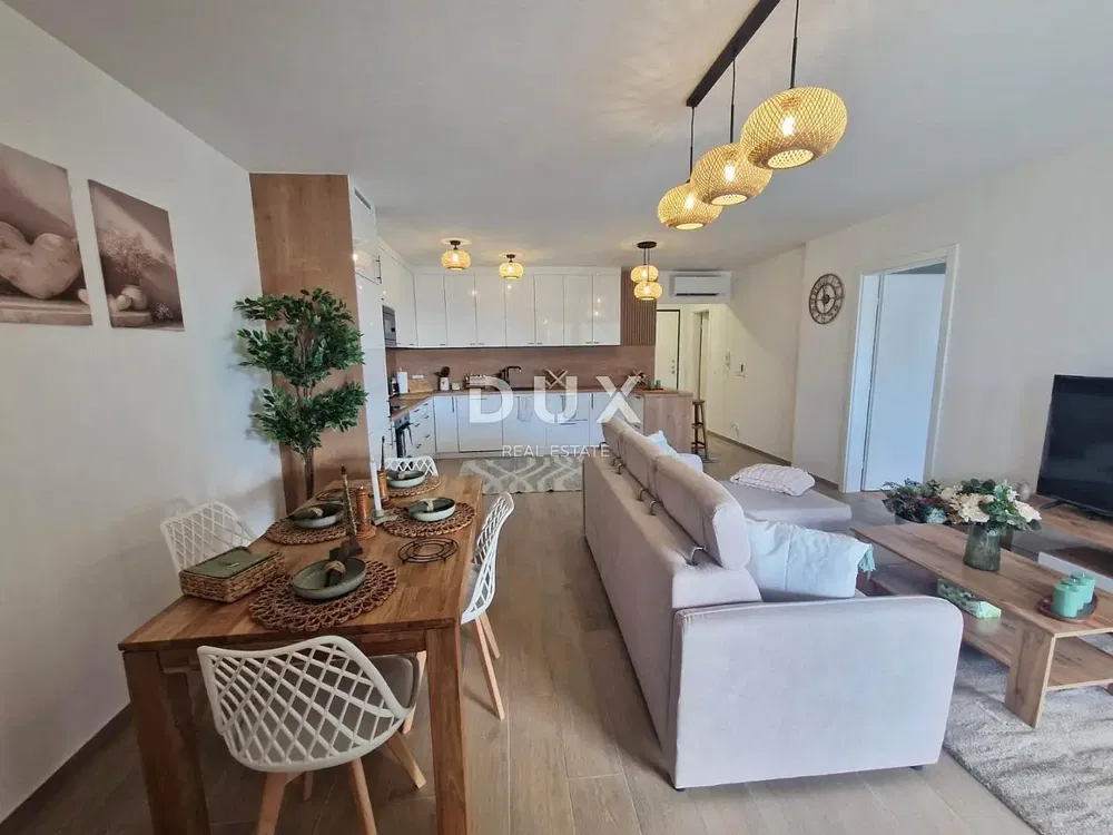 Salon; lumière naturelle, style moderne