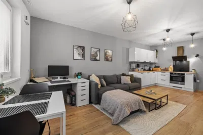 Obývačka; prirodzené svetlo, moderný štýl, drevená podlaha