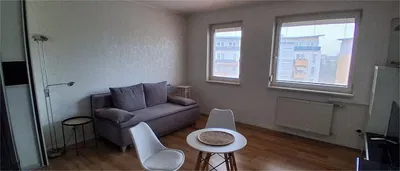 Soggiorno; vista, pavimento in legno, luce naturale, stile moderno