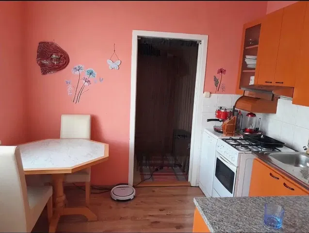 Κουζίνα; συσκευές κουζίνας, φυσικό φως