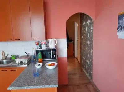 Küche; küchengeräte, tageslicht