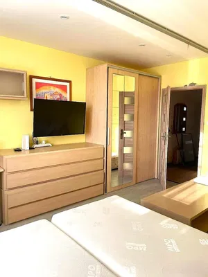 Camera da letto; luce naturale, stile moderno