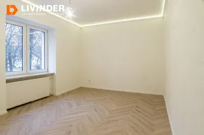 Salon; vue, parquet, lumière naturelle, rénové