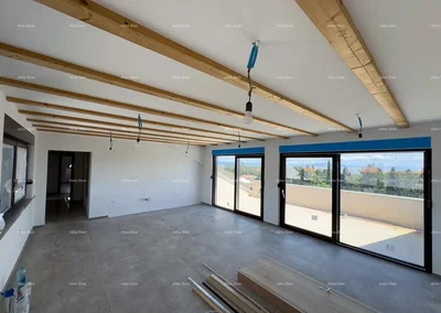 Wohnzimmer; holzbalken, fliesenboden, blick, tageslicht