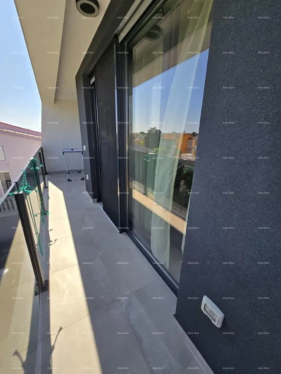 Varanda; vista, luz natural