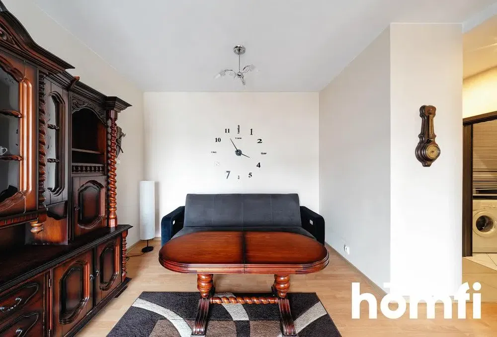 Soggiorno; pavimento in legno, stile rustico