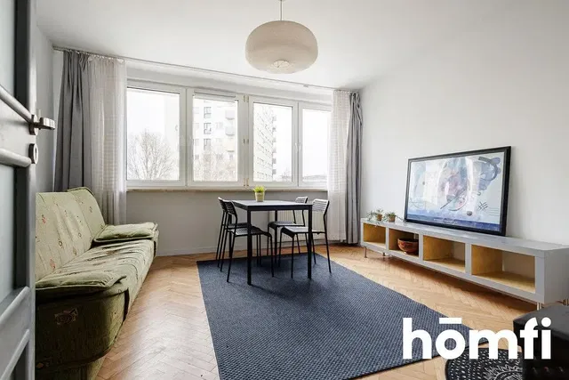 Salon; vue, parquet, lumière naturelle, style moderne