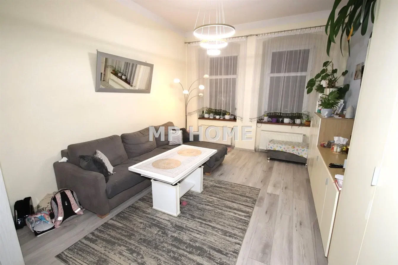 Wohnzimmer; tageslicht, moderner stil