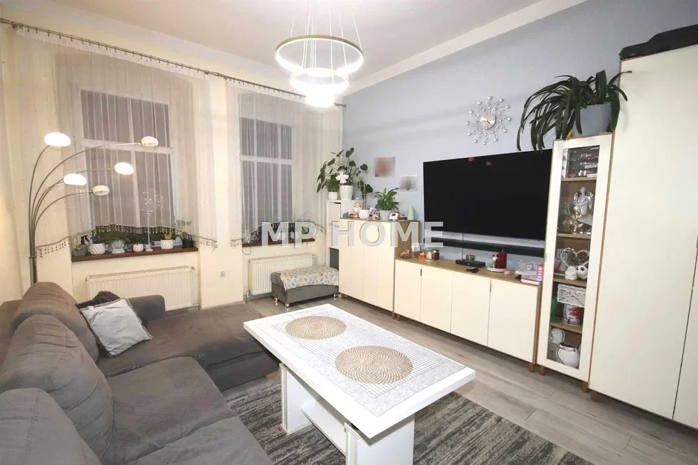 Wohnzimmer; tageslicht, moderner stil