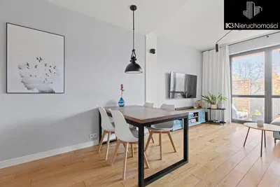 Salon; parquet, lumière naturelle, style moderne