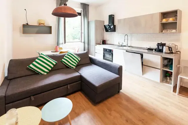 Salon; vue, parquet, lumière naturelle