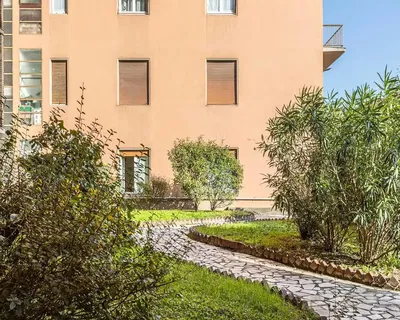 Casa e arredores; vista, luz natural