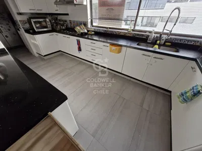 Küche; küchengeräte, fliesenboden, tageslicht, moderner stil