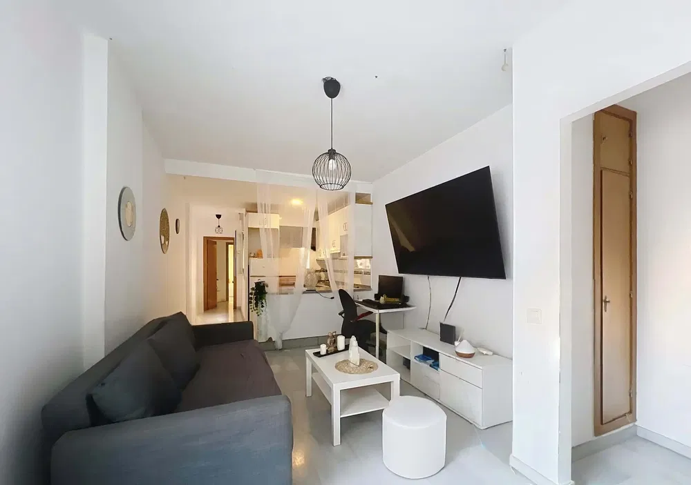 Дневна соба; природно светло, модерни стил