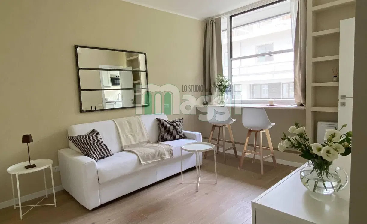 Wohnzimmer; tageslicht, moderner stil, holzboden