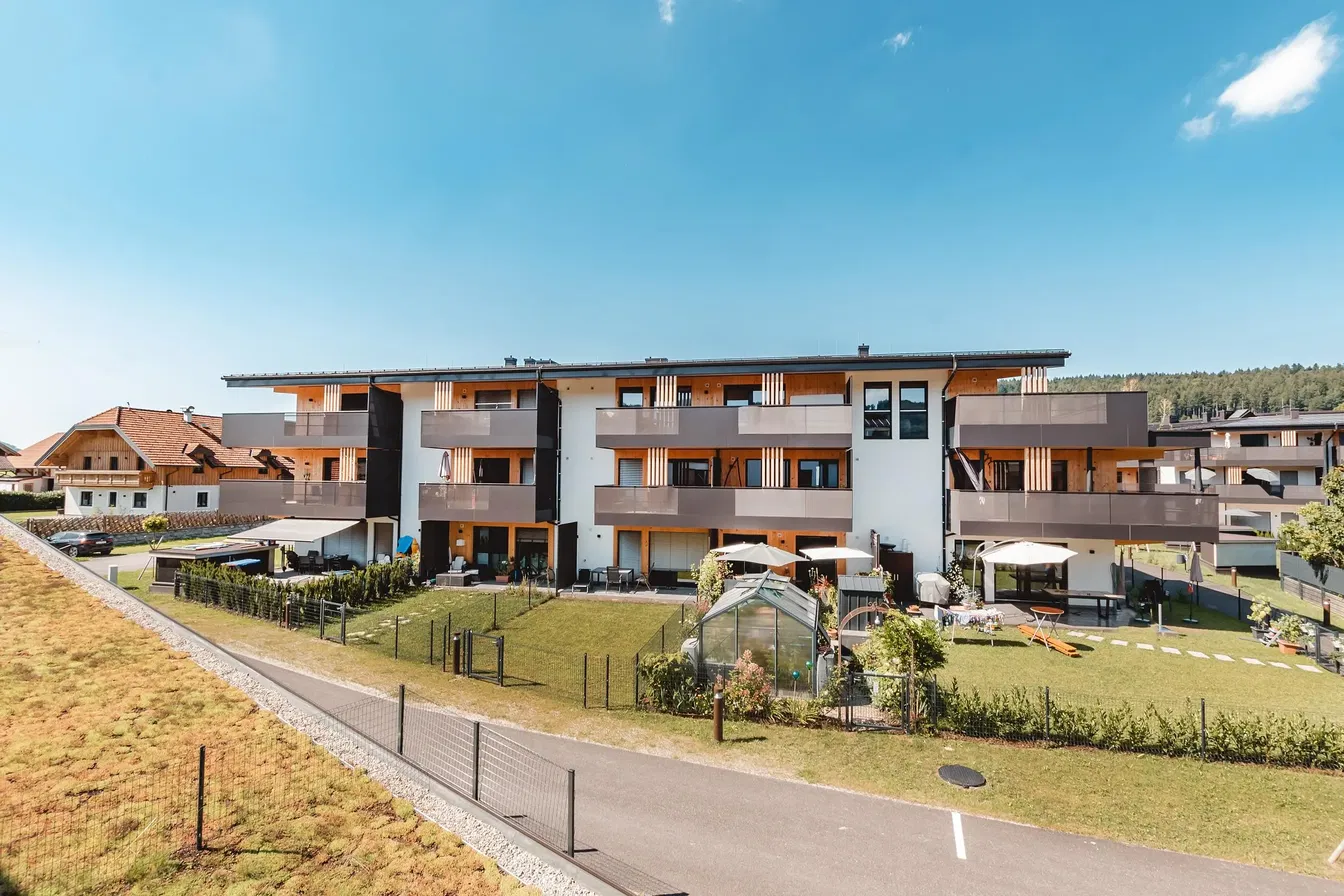 Haus und umgebung; blick