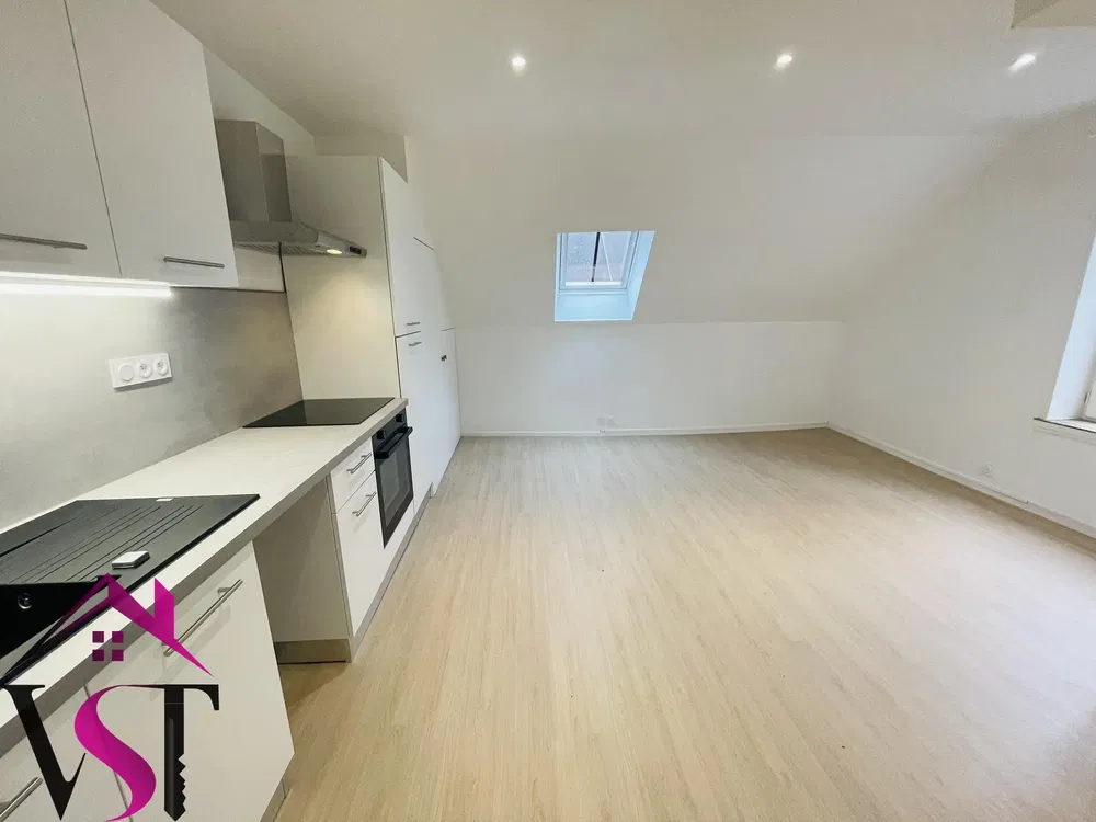 Cocina; electrodomésticos, luz natural, estilo moderno, renovado