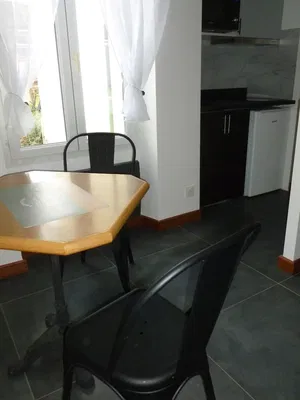 Cozinha; chão de azulejo