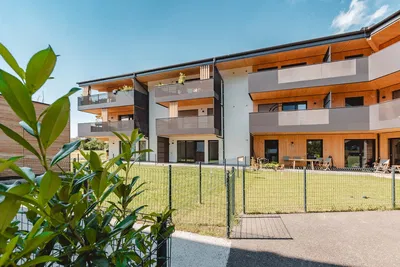 Haus und umgebung; tageslicht