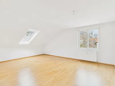 Kinderzimmer; holzboden, tageslicht, blick