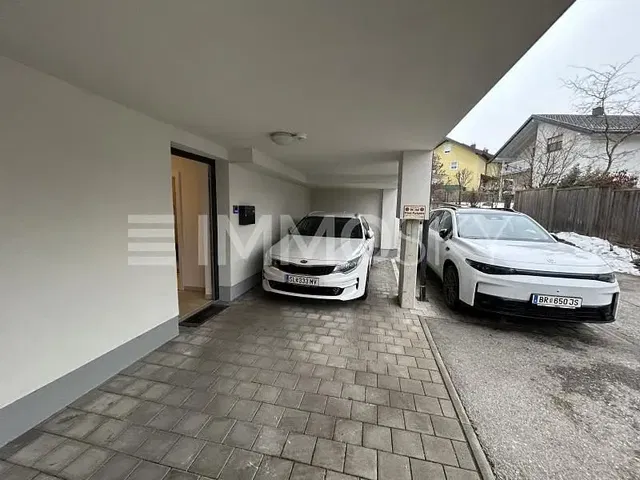 Maison et environs; carrelage, vue