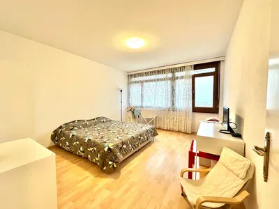 Chambre; parquet, lumière naturelle