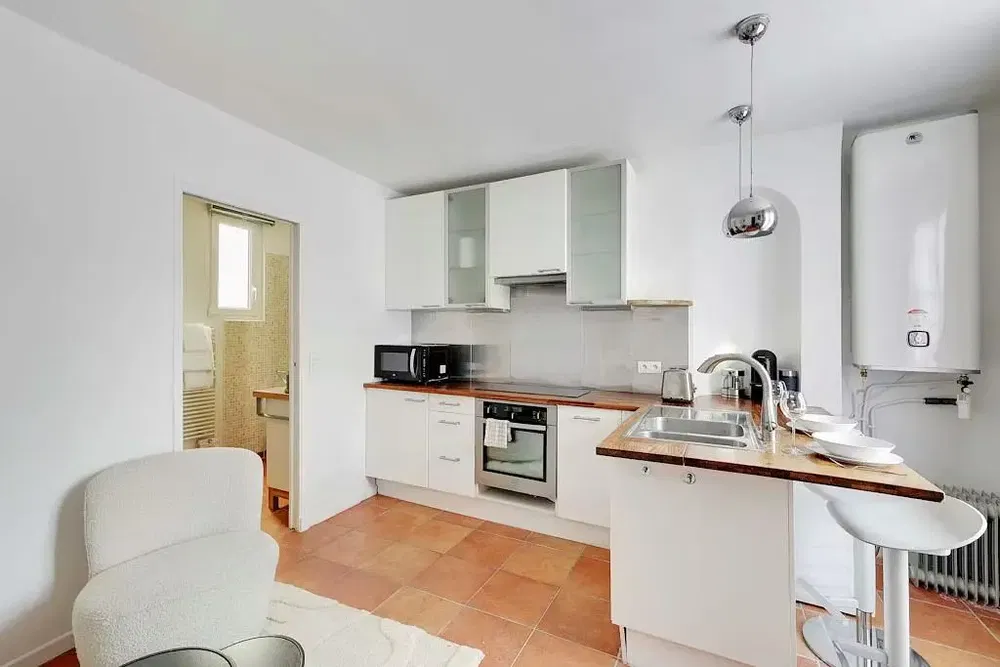 Cuisine; électroménager, lumière naturelle, style moderne