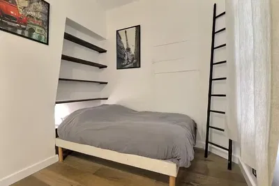 Bedroom; wood floor, natural light