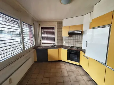 Küche; küchengeräte, fliesenboden