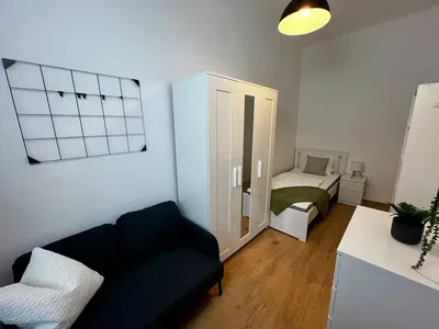 Chambre; parquet, lumière naturelle