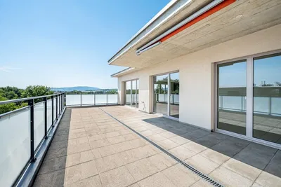 Terras; uitzicht, tegelvloer