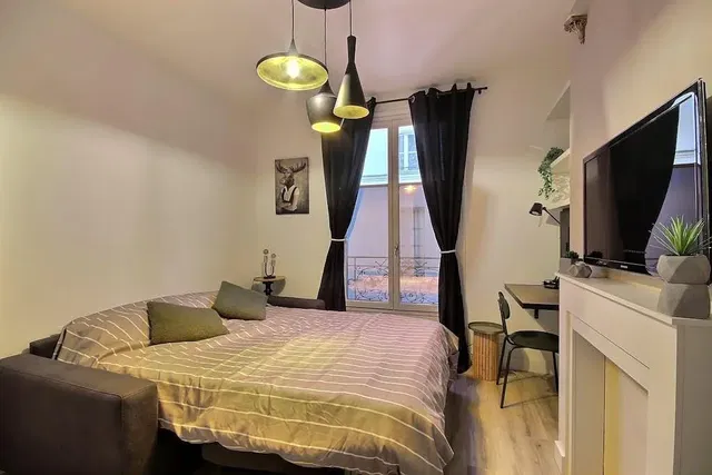 Schlafzimmer; tageslicht, moderner stil