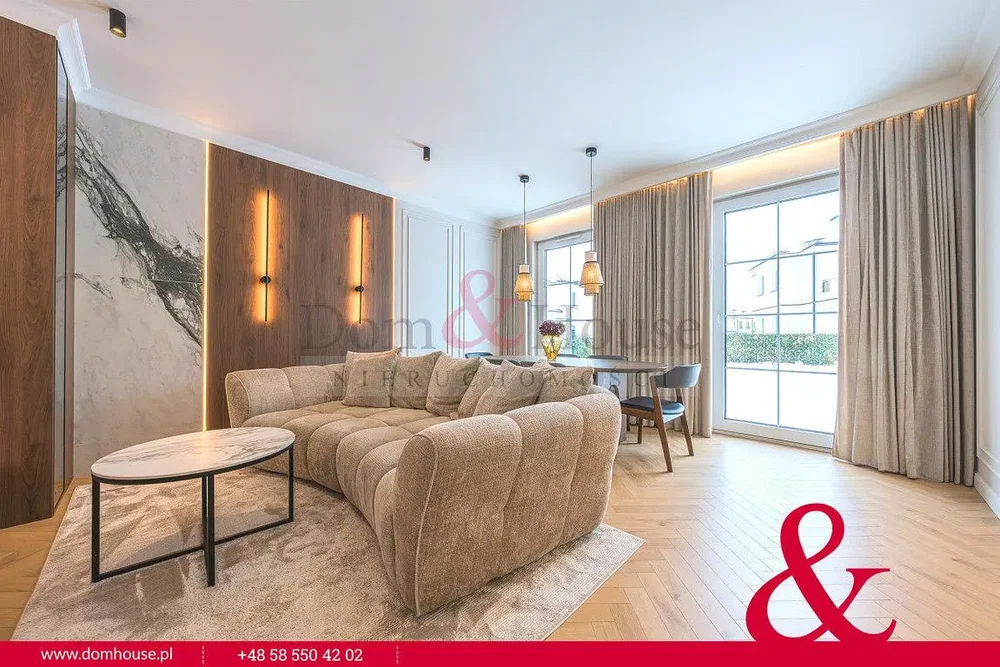 Дневна соба; природно светло, модерни стил