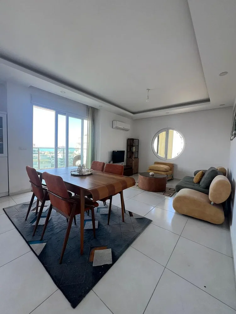 Дневна соба; поглед, природно светло