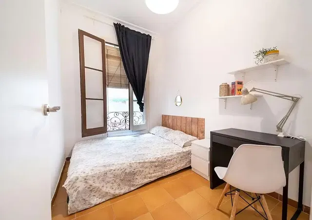 Bedroom; natural light, modern style