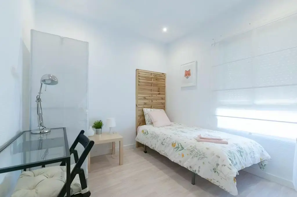 Chambre; lumière naturelle, style moderne