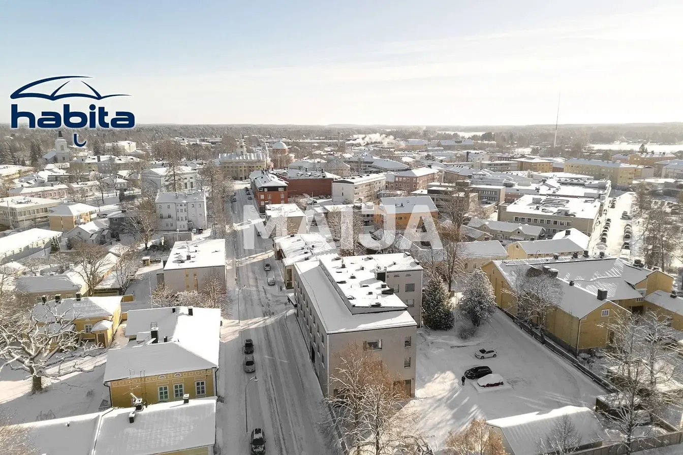 Kuća i okolina; pogled