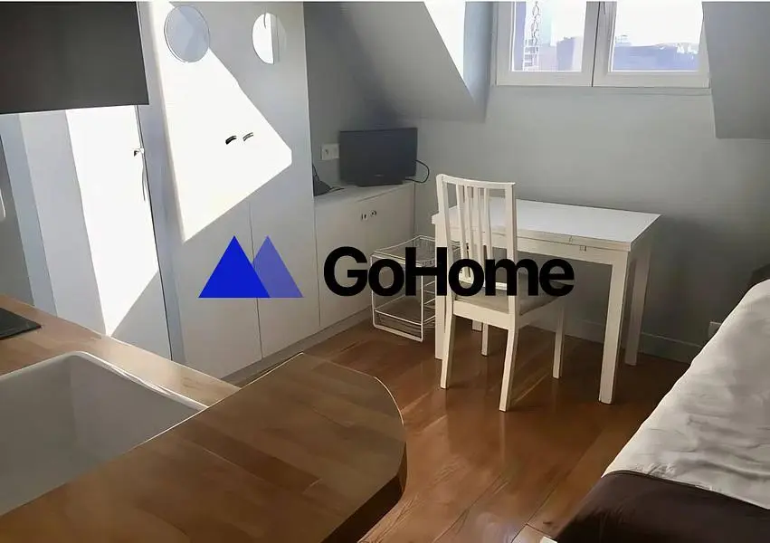 Schlafzimmer; holzboden, tageslicht, moderner stil