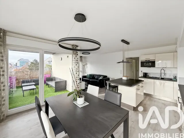 Living room; view, modern style, natural light