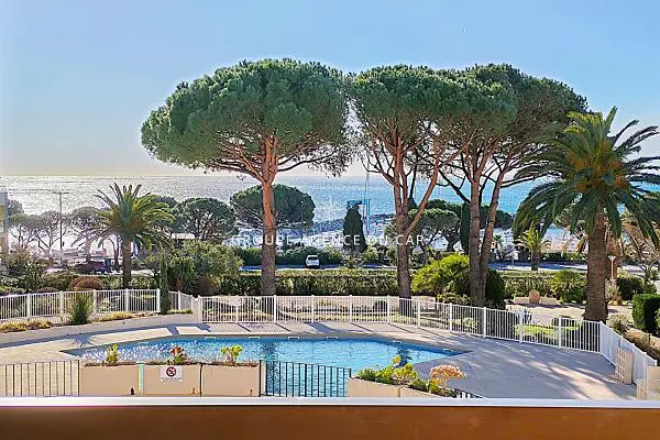 Balcony; view, natural light