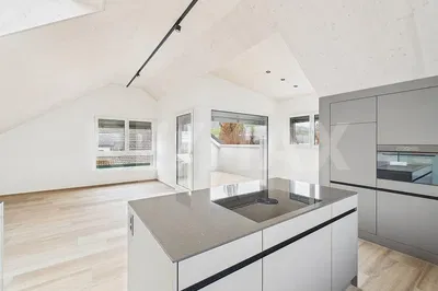 Cucina; luce naturale, stile moderno, pavimento in legno