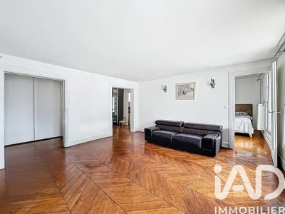 Salon; parquet, lumière naturelle