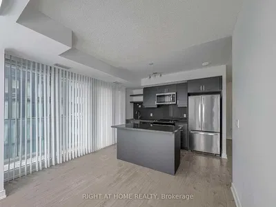 Cuisine; électroménager, parquet, lumière naturelle, style moderne