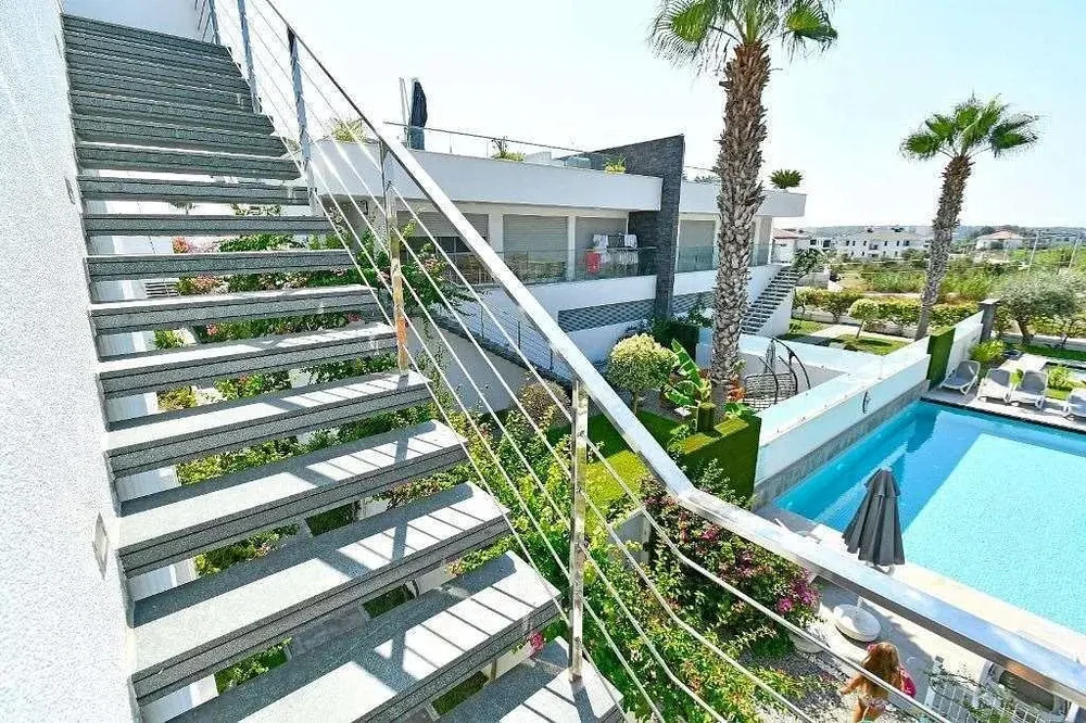House and surroundings; view, natural light
