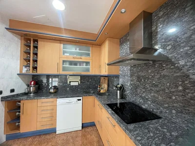 Кухиња; кухињски апарати, плочице