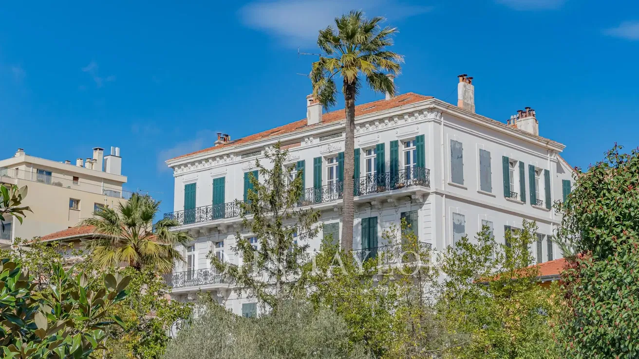 المنزل والمناطق المحيطة; إطلالة