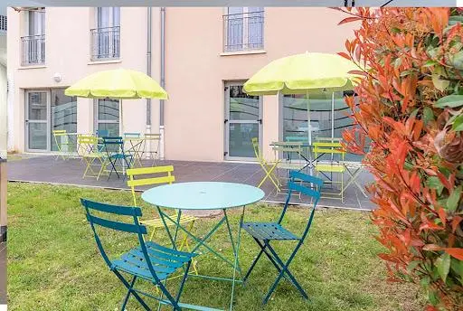 House and surroundings; view, natural light