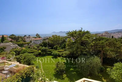 Кућа и околина; поглед