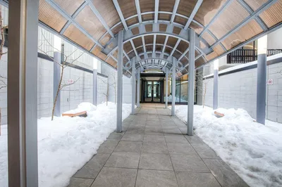 House and surroundings; tile floor, natural light, high ceiling